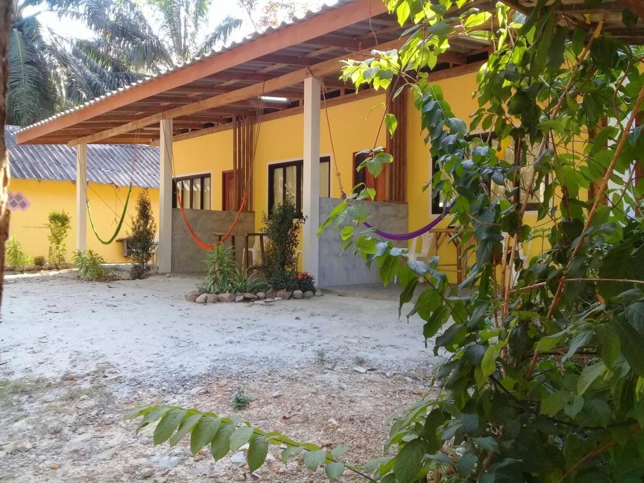 Hotel Som Palmgarden Ko Lanta Exterior foto